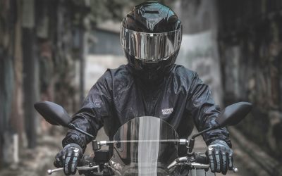 Cómo Evitar que se Empañe el Visor del Casco al Conducir tu Moto